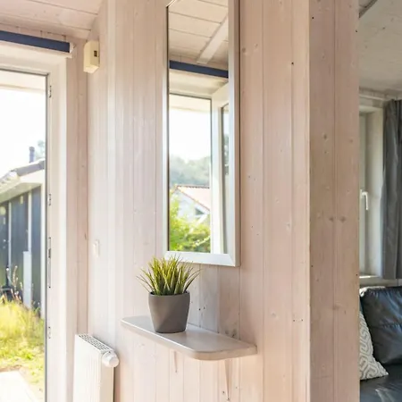 Semesterbostad Strandhaus Freibeuterweg 14 *