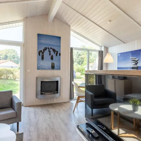 Semesterbostad Strandhaus Freibeuterweg 14 *