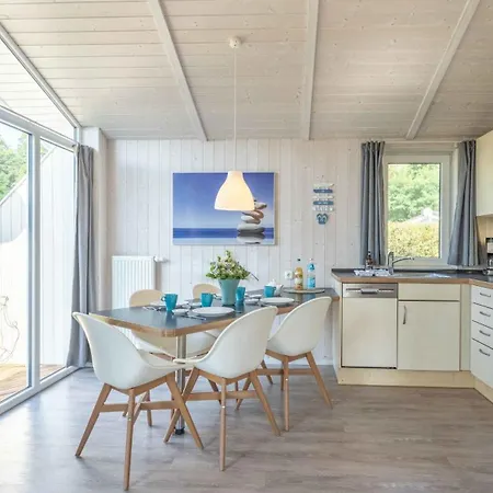 Semesterbostad Strandhaus Freibeuterweg 14 *